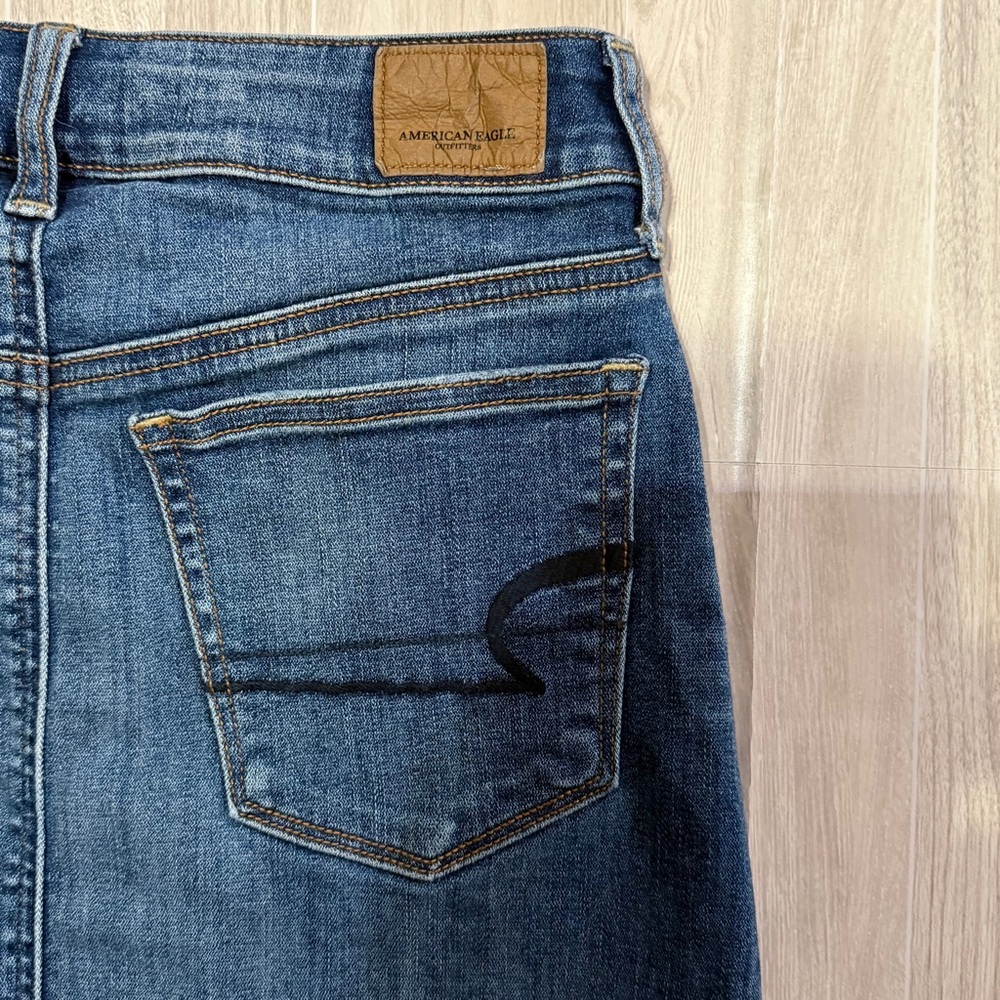 American Eagle Jean Skirt — Size 2 - Picture 4 of 7